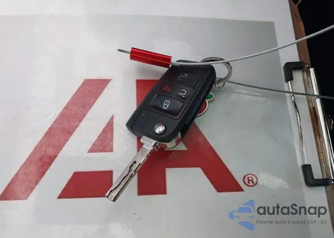 2019 Volkswagen Jetta 1.4T R-Line/1.4T S/1.4T Se from USA, damaged, VIN 3VWC57BU0KM179550